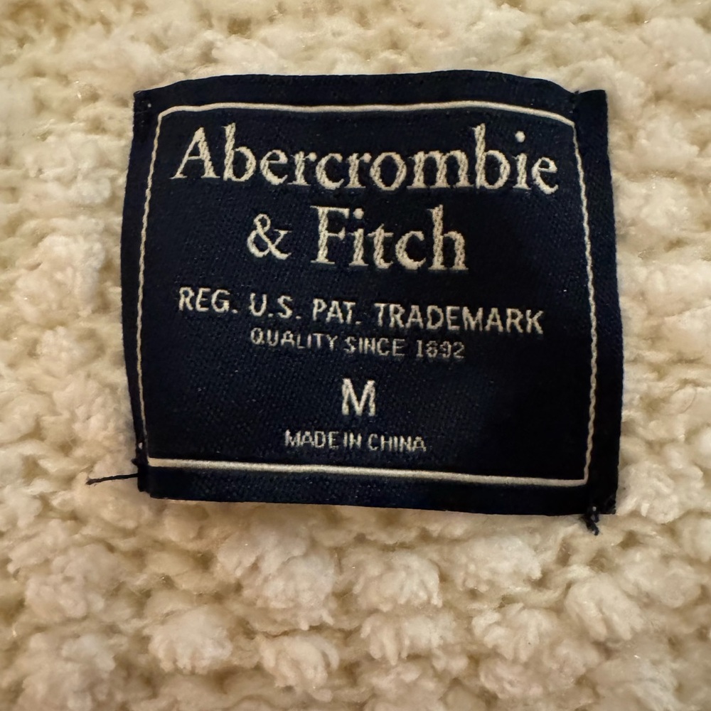 Abercrombie & Fitch Ultra Soft Texturex White V-Neck Sweater - Picture 2 of 7